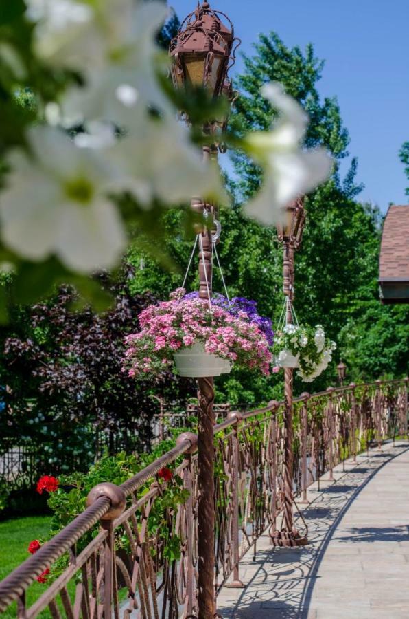 Bed and Breakfast Charivna Taistra Brovary Esterno foto